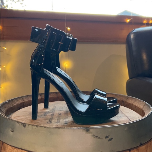Steve Madden Heels - Picture 5 of 7